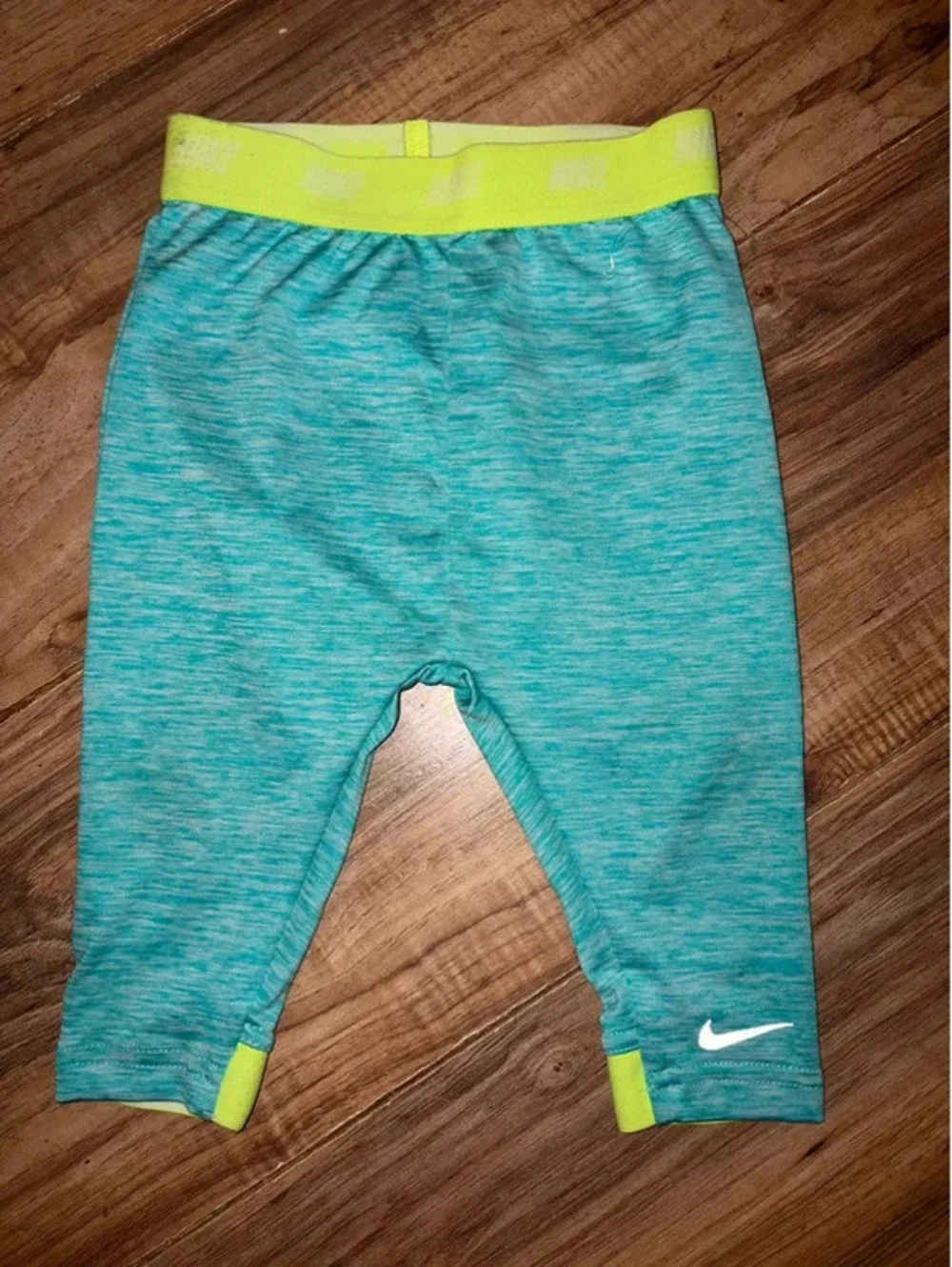 Girls Nike Capri Dri Fit Pants